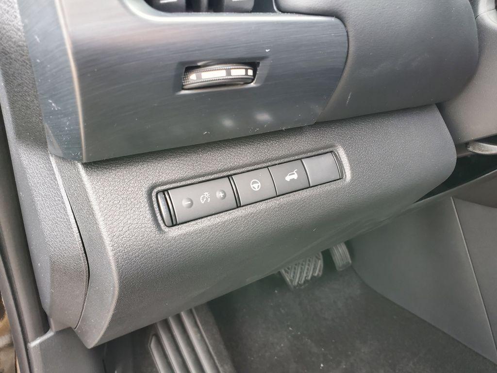 new 2025 Nissan Pathfinder car, priced at $44,257