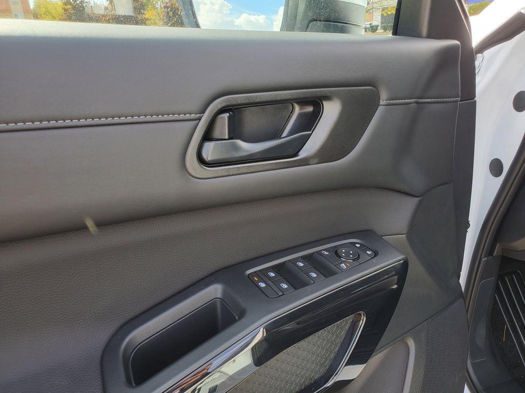 new 2025 Nissan Pathfinder car, priced at $42,507