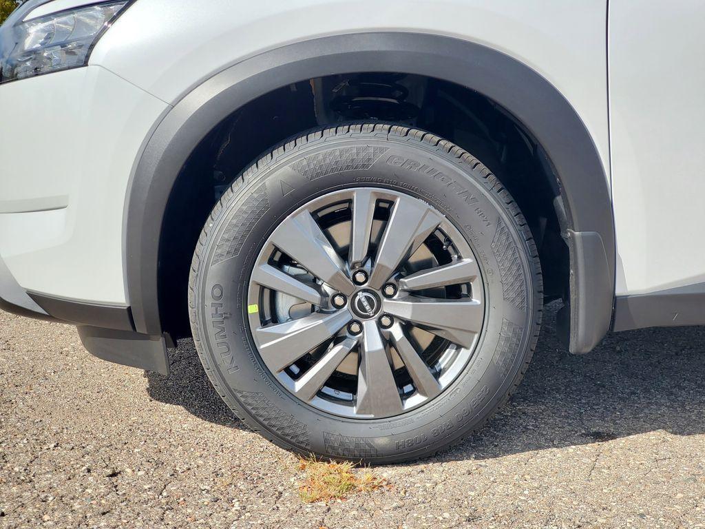 new 2025 Nissan Pathfinder car, priced at $42,507