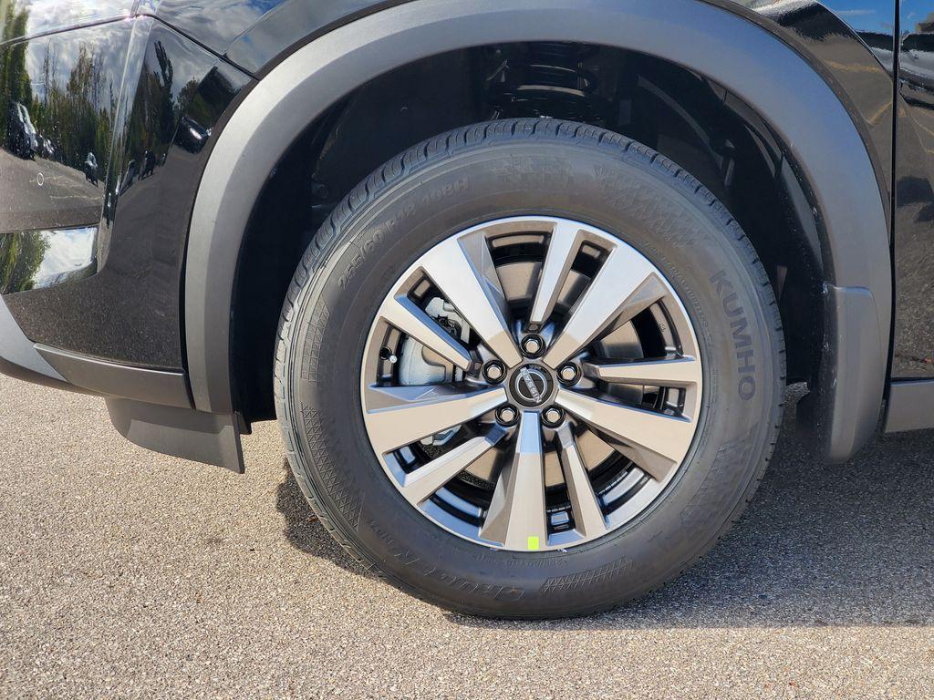 new 2025 Nissan Pathfinder car, priced at $43,837