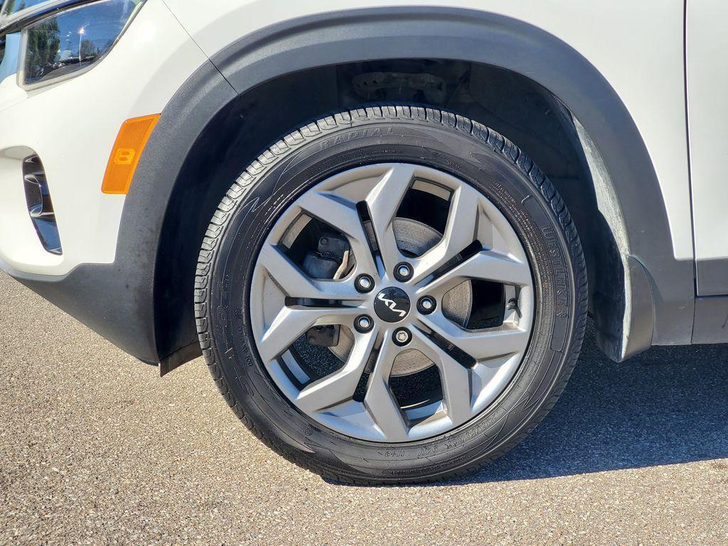 used 2024 Kia Seltos car, priced at $19,521