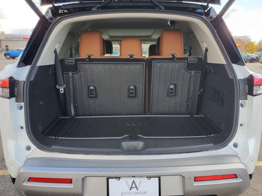 new 2025 Nissan Pathfinder car, priced at $51,522