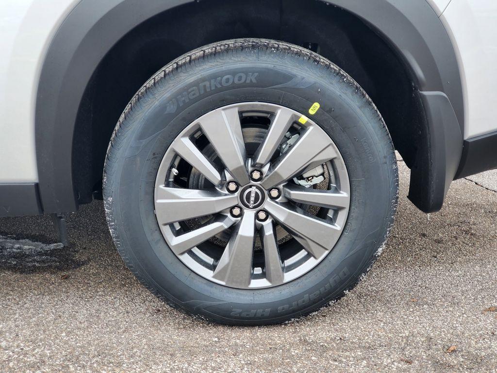 new 2025 Nissan Pathfinder car, priced at $38,527