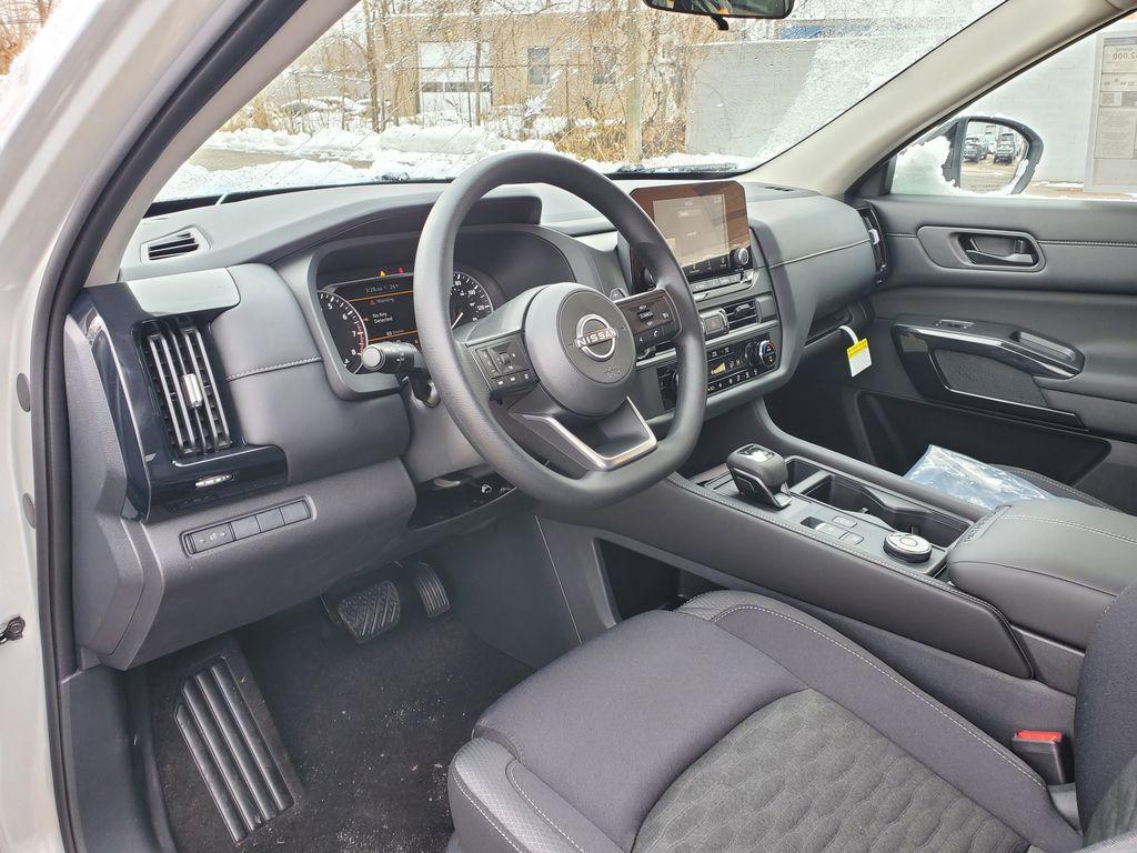 new 2025 Nissan Pathfinder car, priced at $38,527