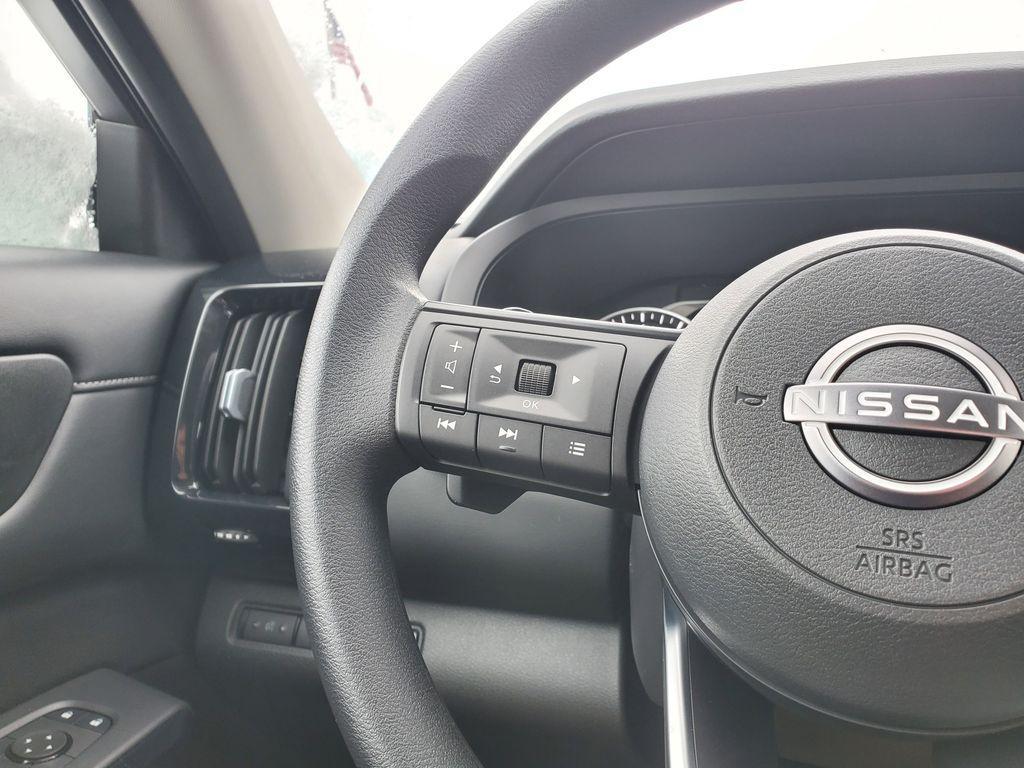 new 2025 Nissan Pathfinder car, priced at $38,527