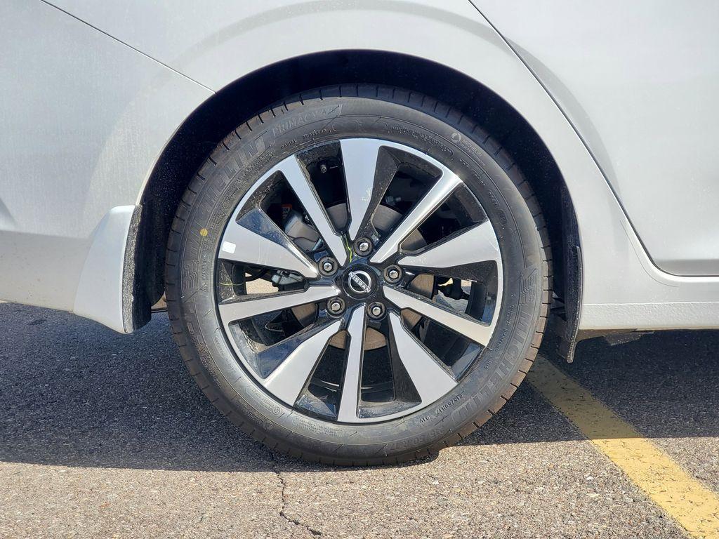 new 2025 Nissan Sentra car, priced at $27,047