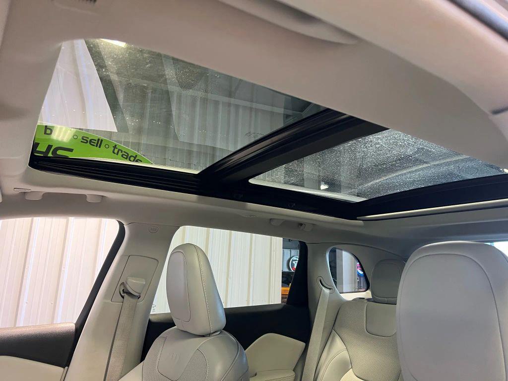 used 2019 Jeep Cherokee car, priced at $19,995