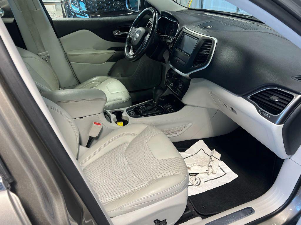 used 2019 Jeep Cherokee car, priced at $19,995