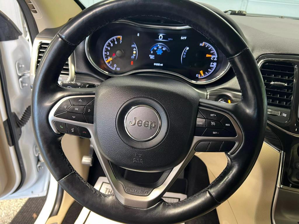 used 2021 Jeep Grand Cherokee car, priced at $19,995