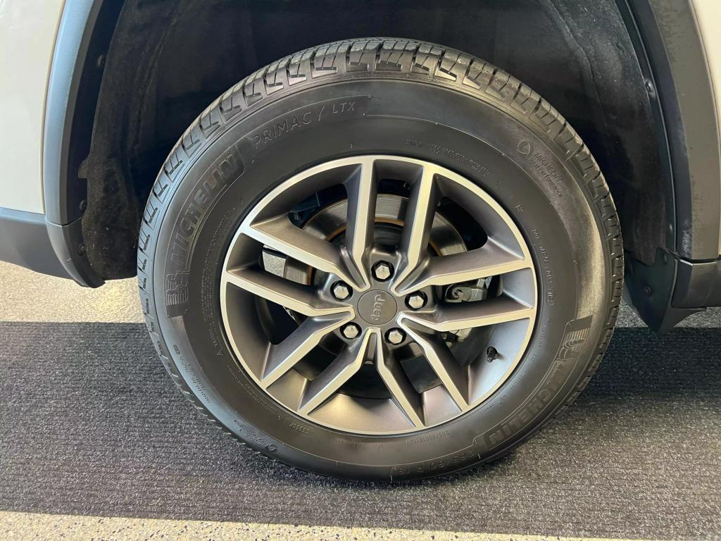 used 2021 Jeep Grand Cherokee car, priced at $19,995