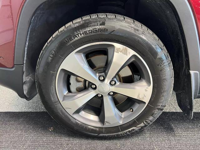 used 2018 Jeep Cherokee car, priced at $19,995