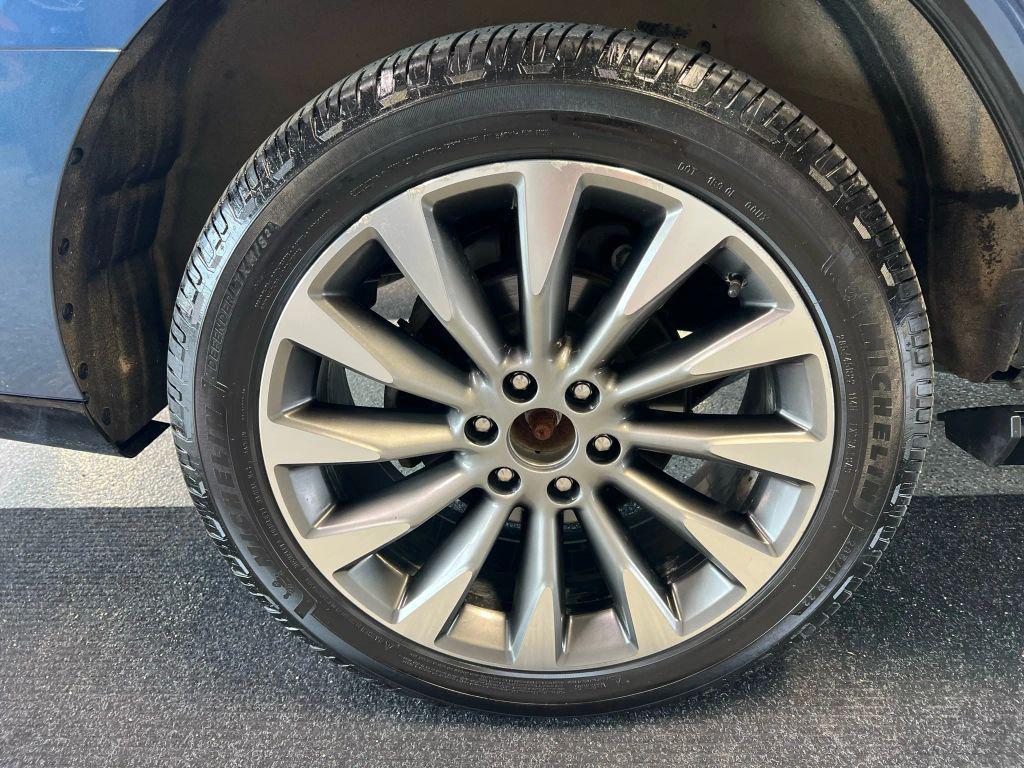 used 2020 Lincoln Navigator car, priced at $32,995