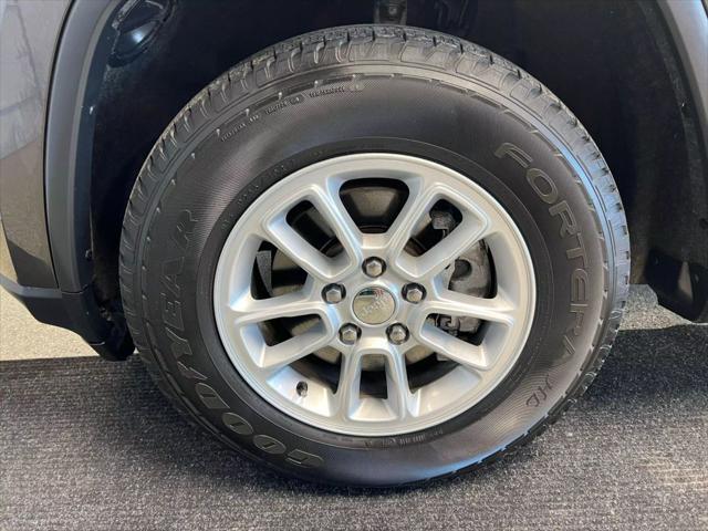 used 2018 Jeep Grand Cherokee car, priced at $17,995