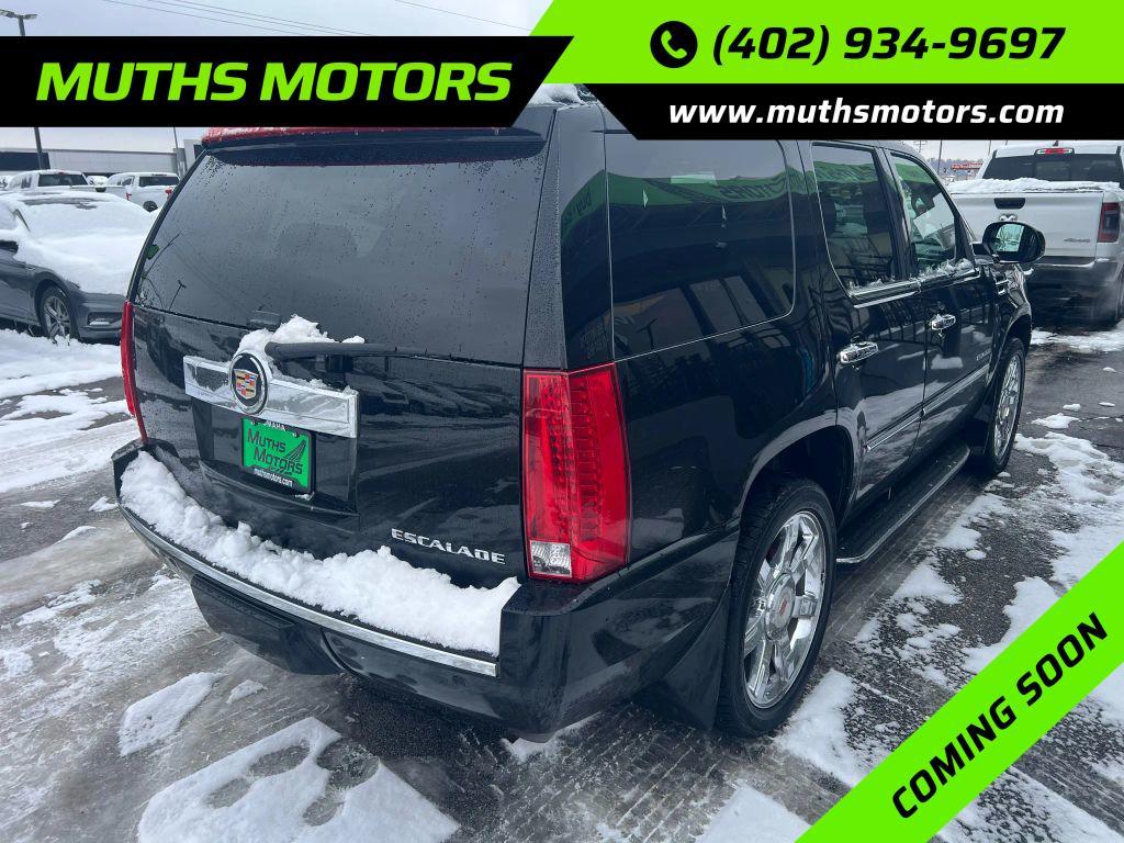 used 2013 Cadillac Escalade car, priced at $17,995