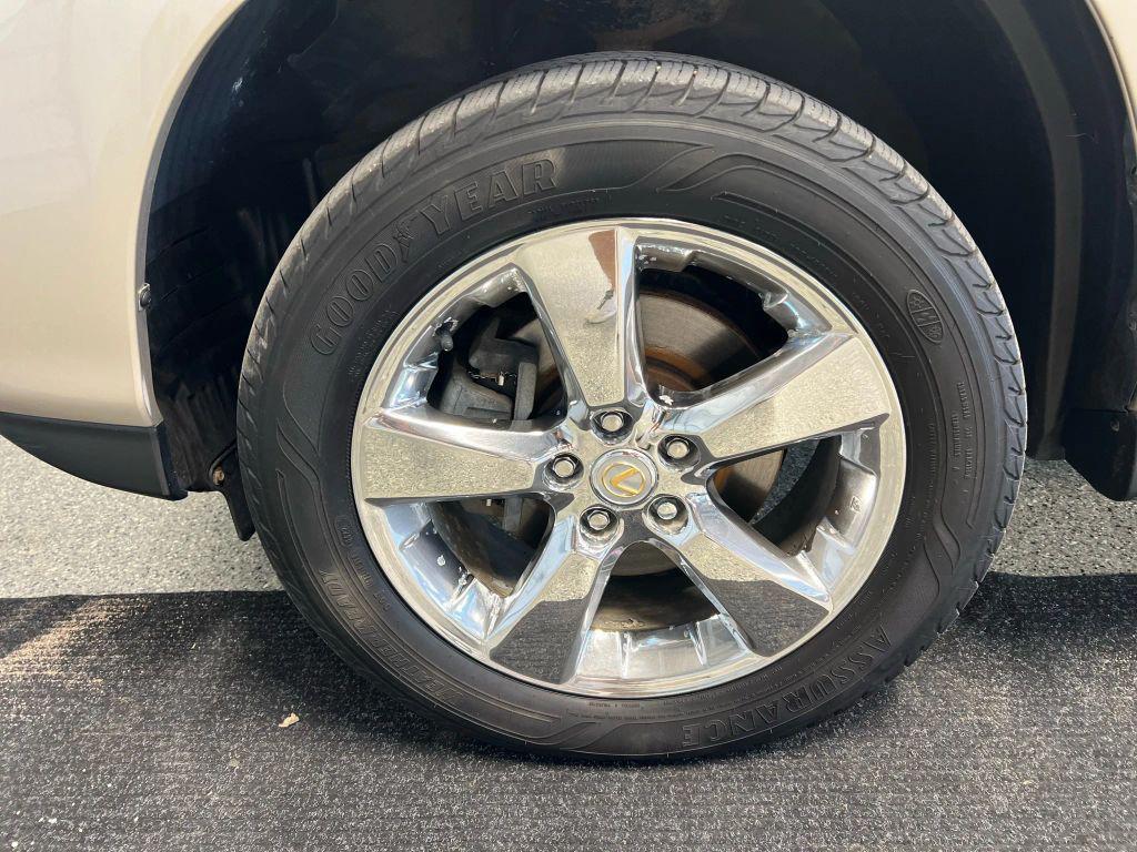 used 2005 Lexus RX 330 car, priced at $8,995