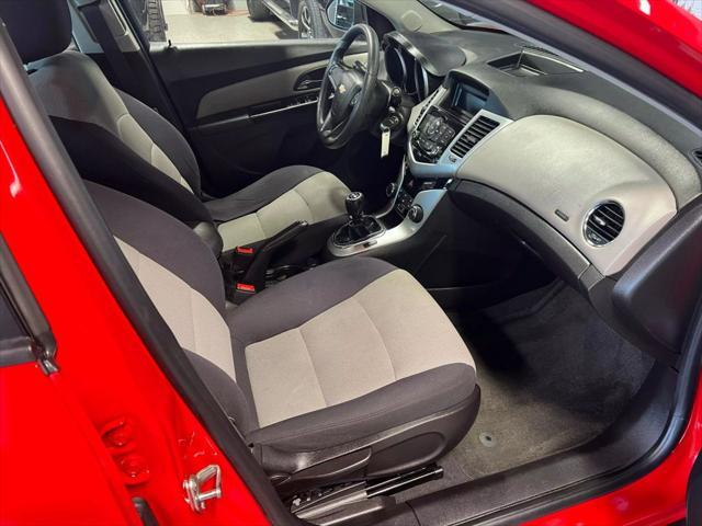 used 2014 Chevrolet Cruze car, priced at $9,995
