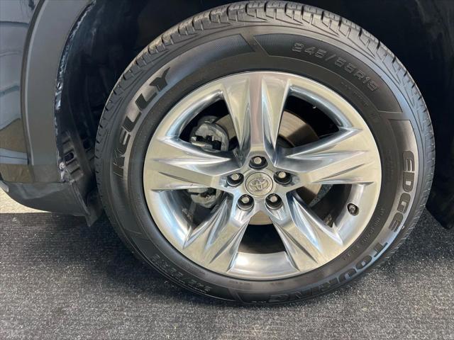 used 2015 Toyota Highlander car, priced at $20,995