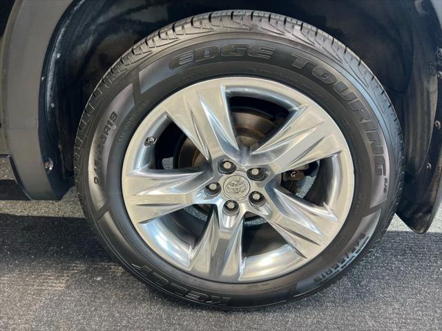 used 2015 Toyota Highlander car, priced at $20,995