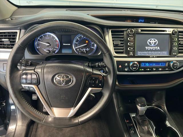 used 2015 Toyota Highlander car, priced at $20,995