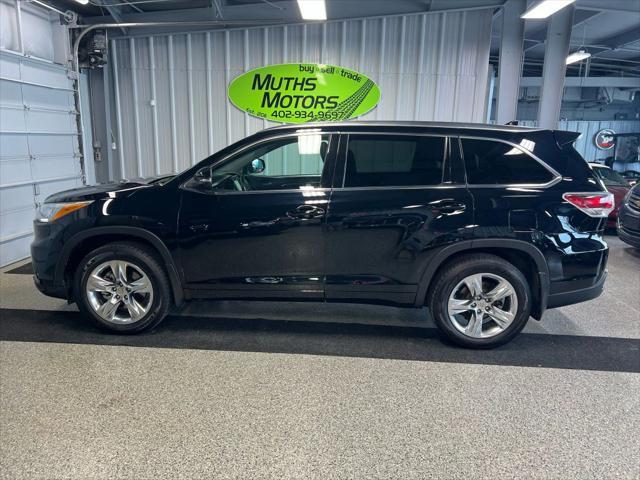 used 2015 Toyota Highlander car, priced at $20,995