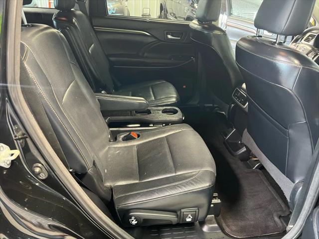 used 2015 Toyota Highlander car, priced at $20,995