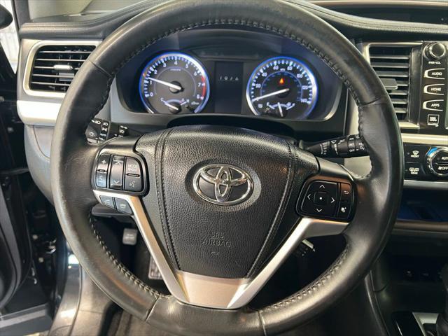 used 2015 Toyota Highlander car, priced at $20,995