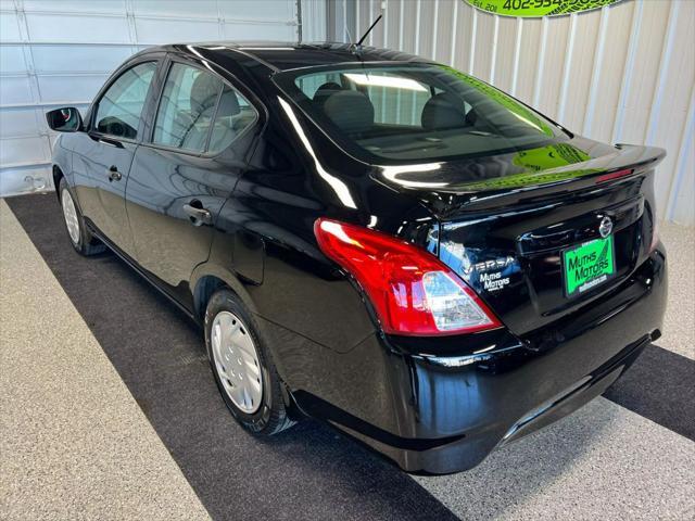 used 2019 Nissan Versa car