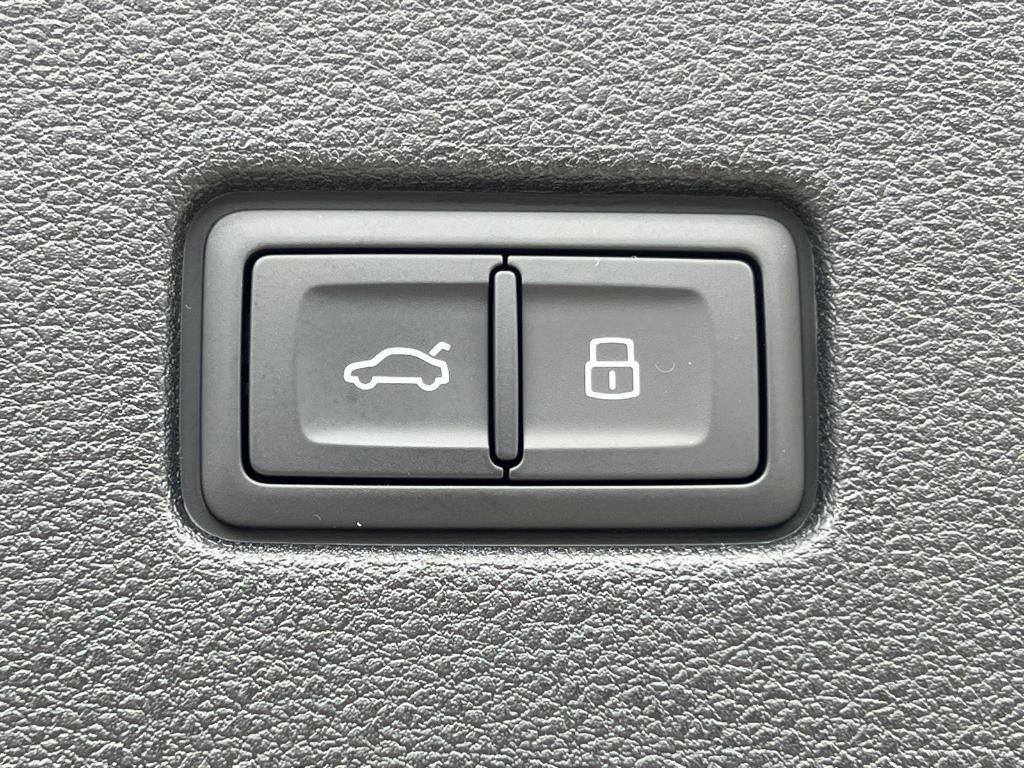 new 2026 Audi Q8 car, priced at $79,600