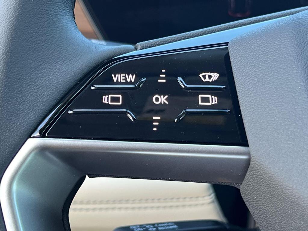new 2025 Audi Q6 e-tron car, priced at $75,750