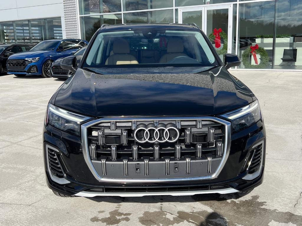 new 2025 Audi Q7 car, priced at $60,100