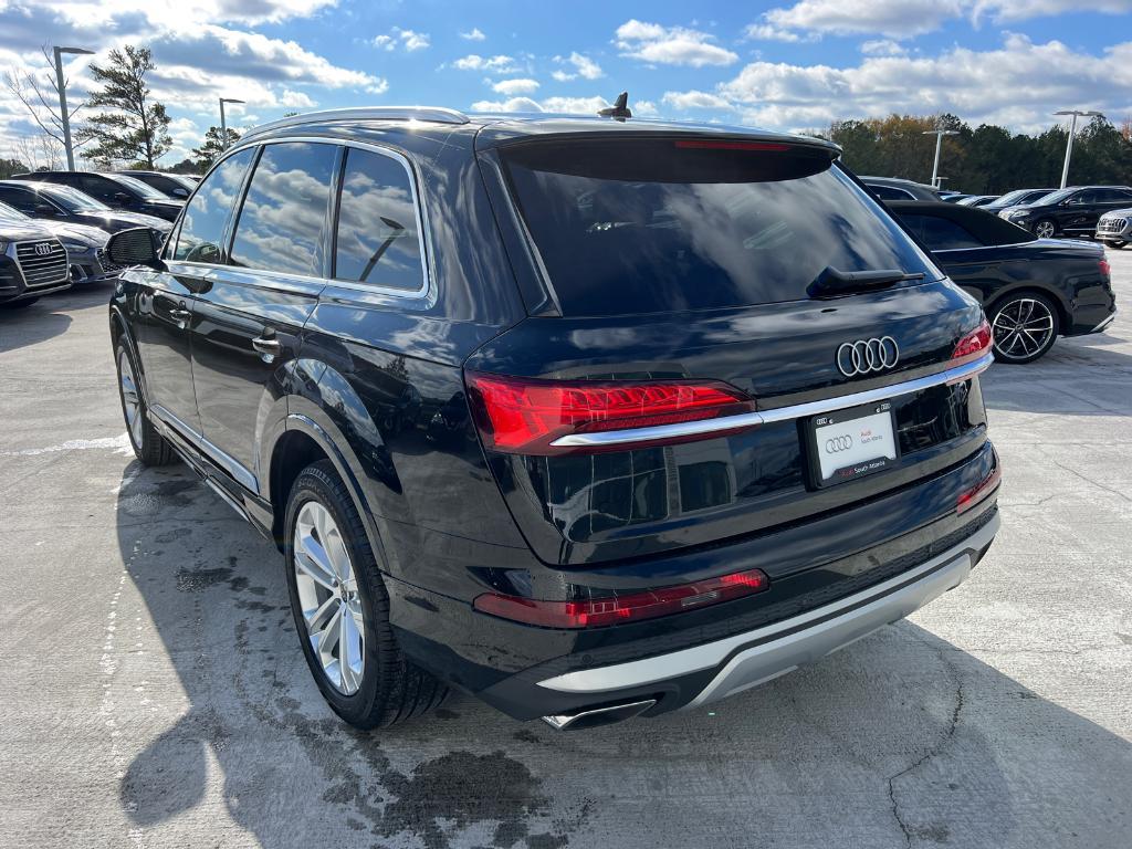 new 2025 Audi Q7 car, priced at $62,600