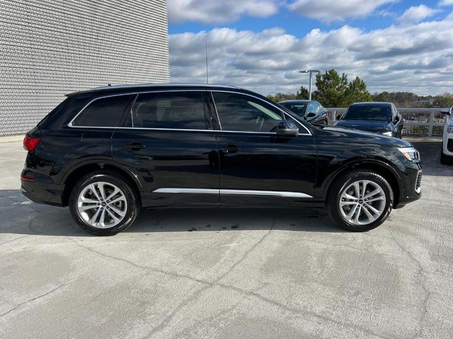 new 2025 Audi Q7 car, priced at $62,600