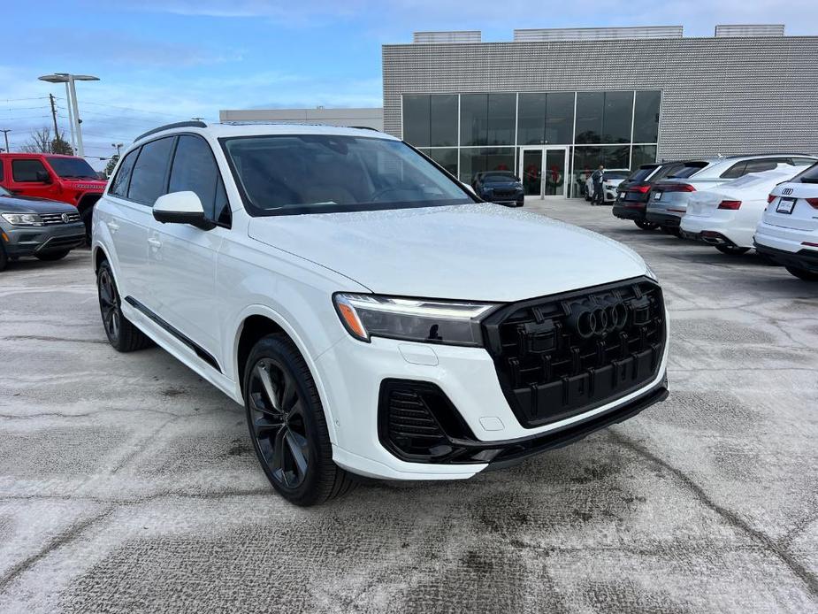 new 2025 Audi Q7 car, priced at $73,260