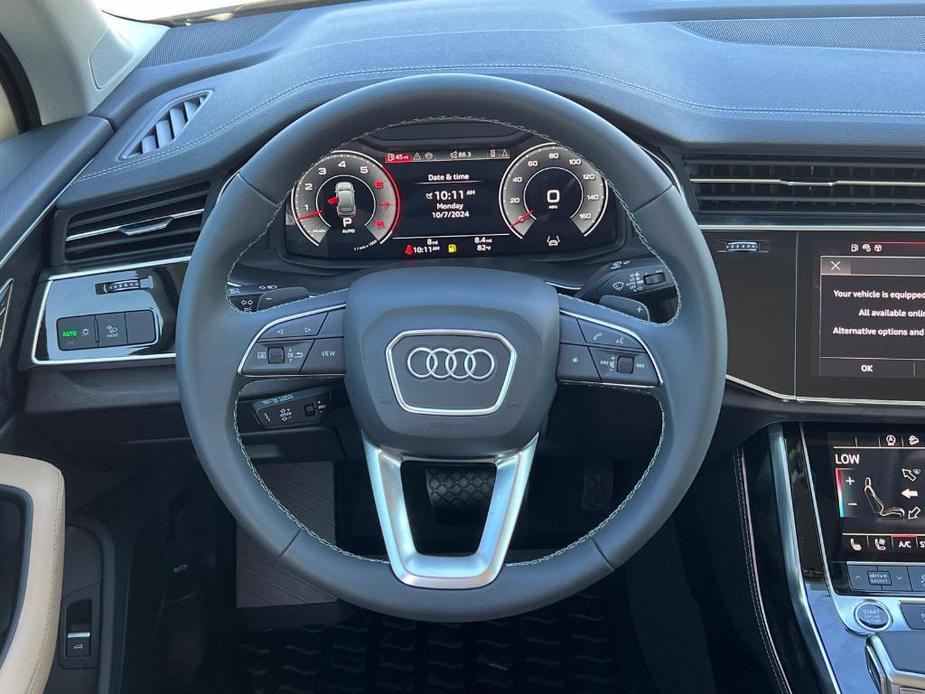 new 2025 Audi Q7 car, priced at $72,655