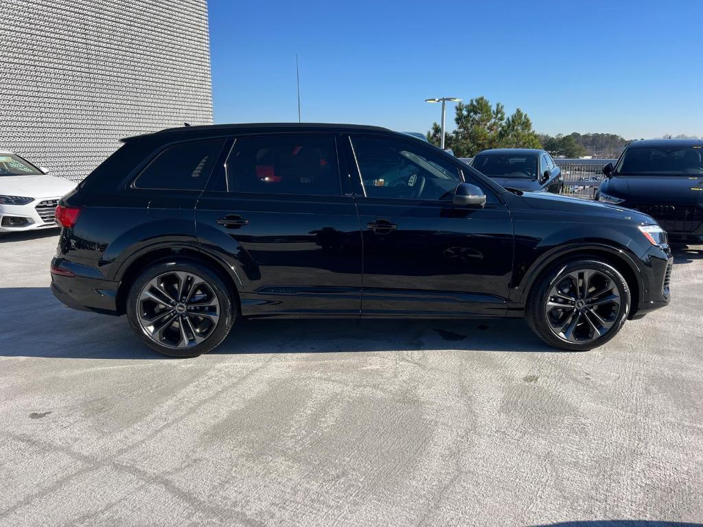 new 2025 Audi Q7 car, priced at $80,660