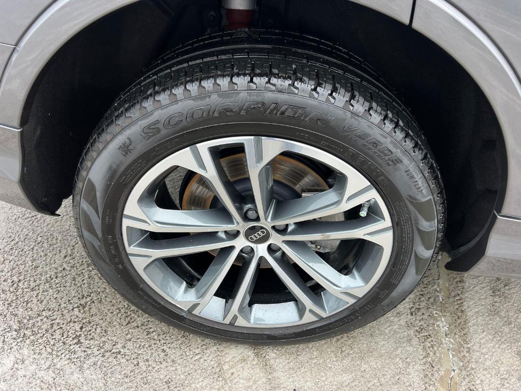 used 2025 Audi Q7 car, priced at $49,995