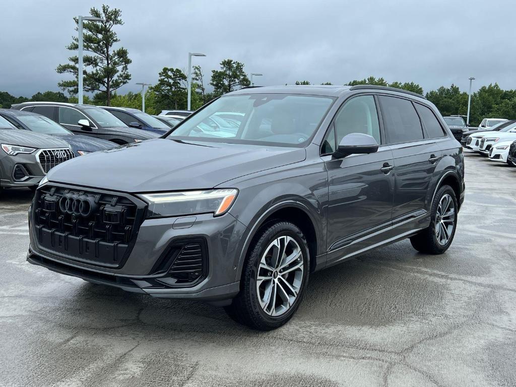 used 2025 Audi Q7 car, priced at $49,995