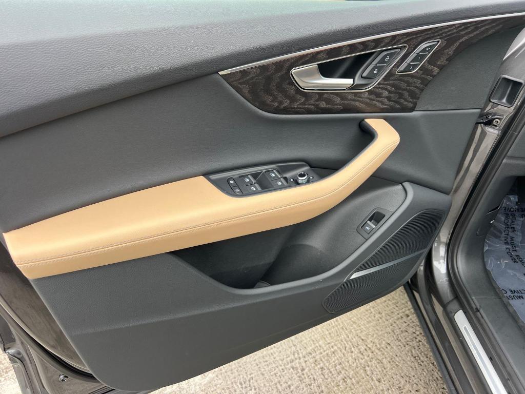 used 2025 Audi Q7 car, priced at $49,995