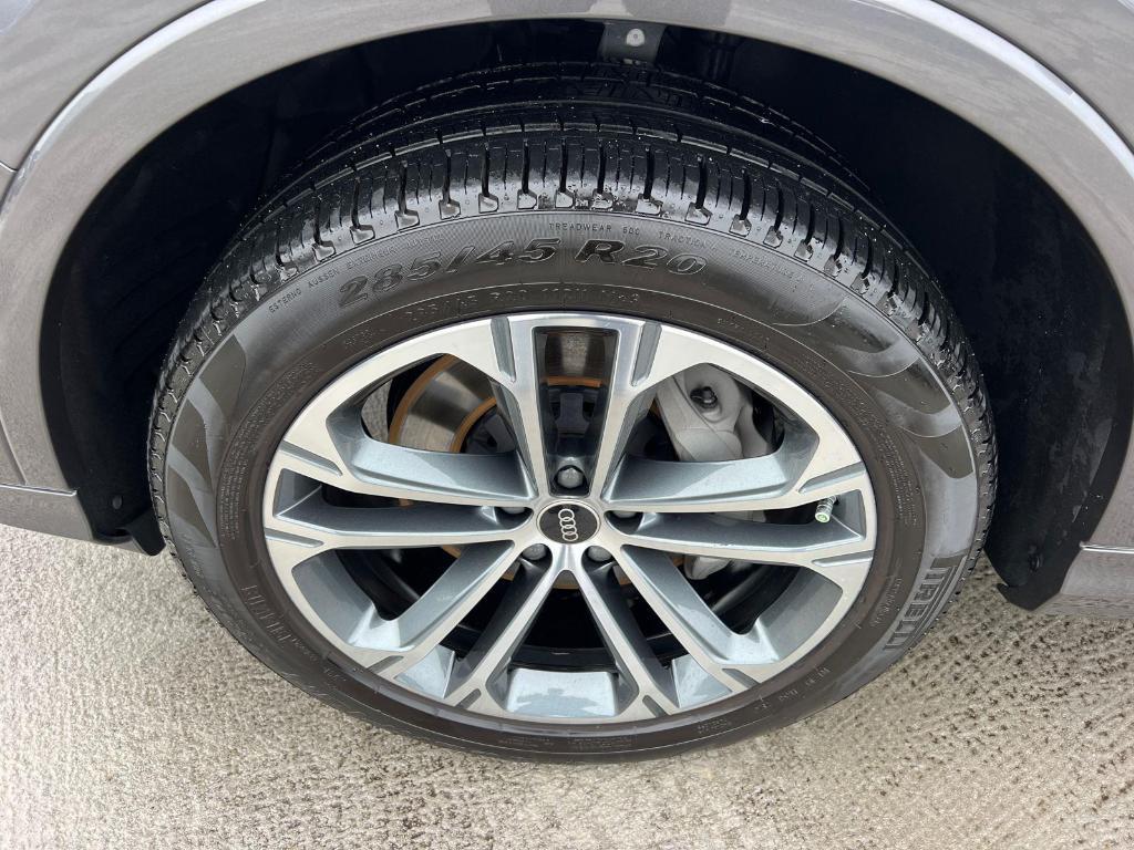 used 2025 Audi Q7 car, priced at $49,995