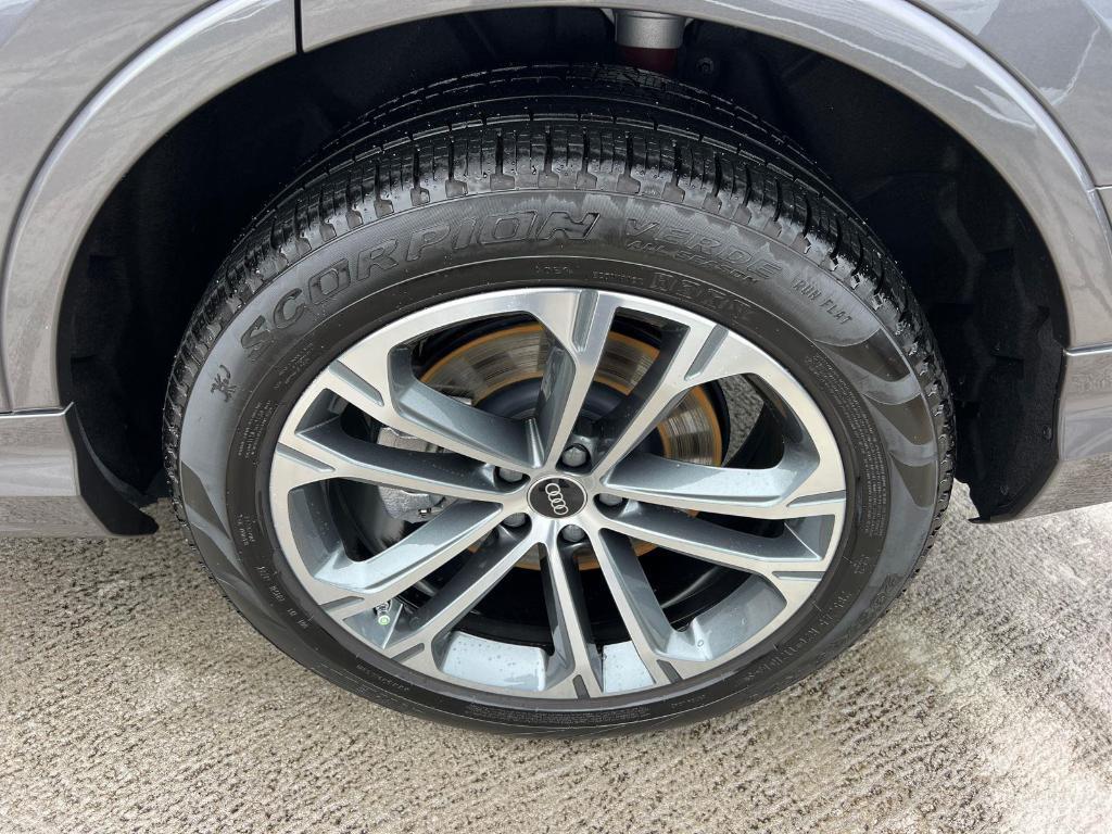 used 2025 Audi Q7 car, priced at $49,995