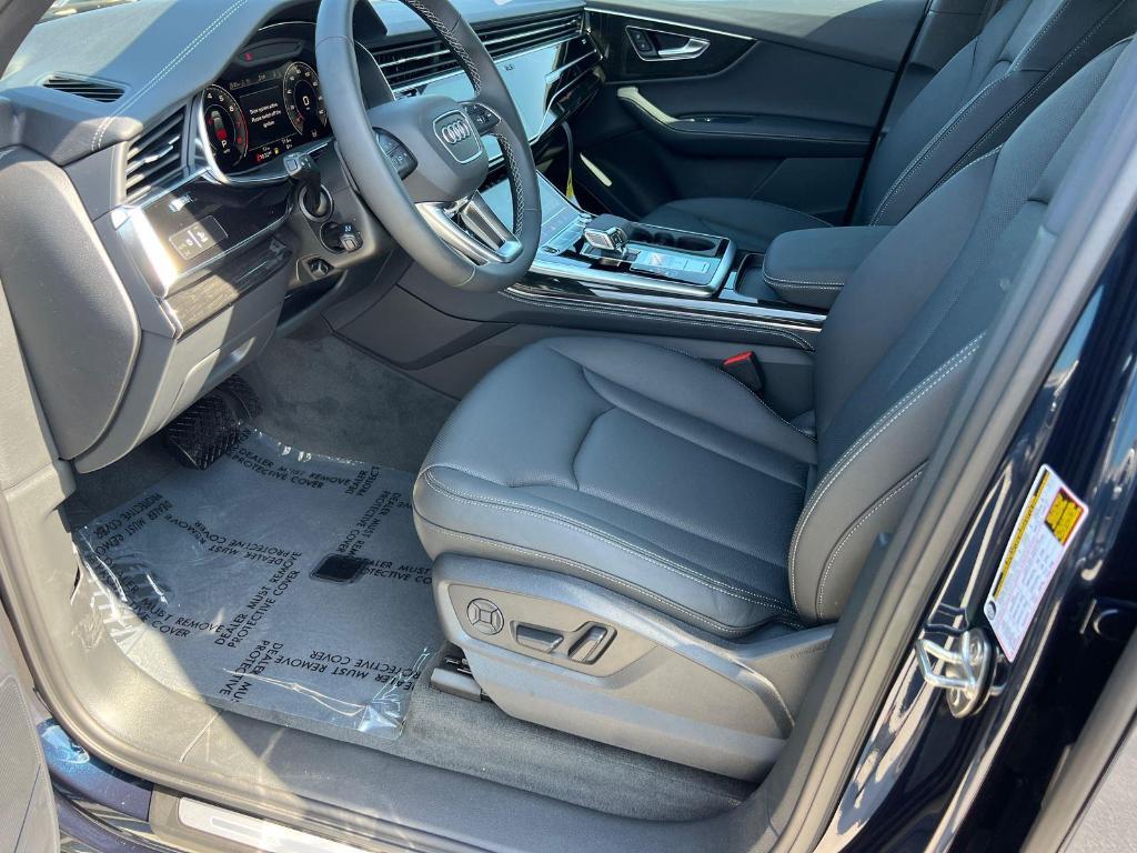 new 2025 Audi Q7 car, priced at $67,705