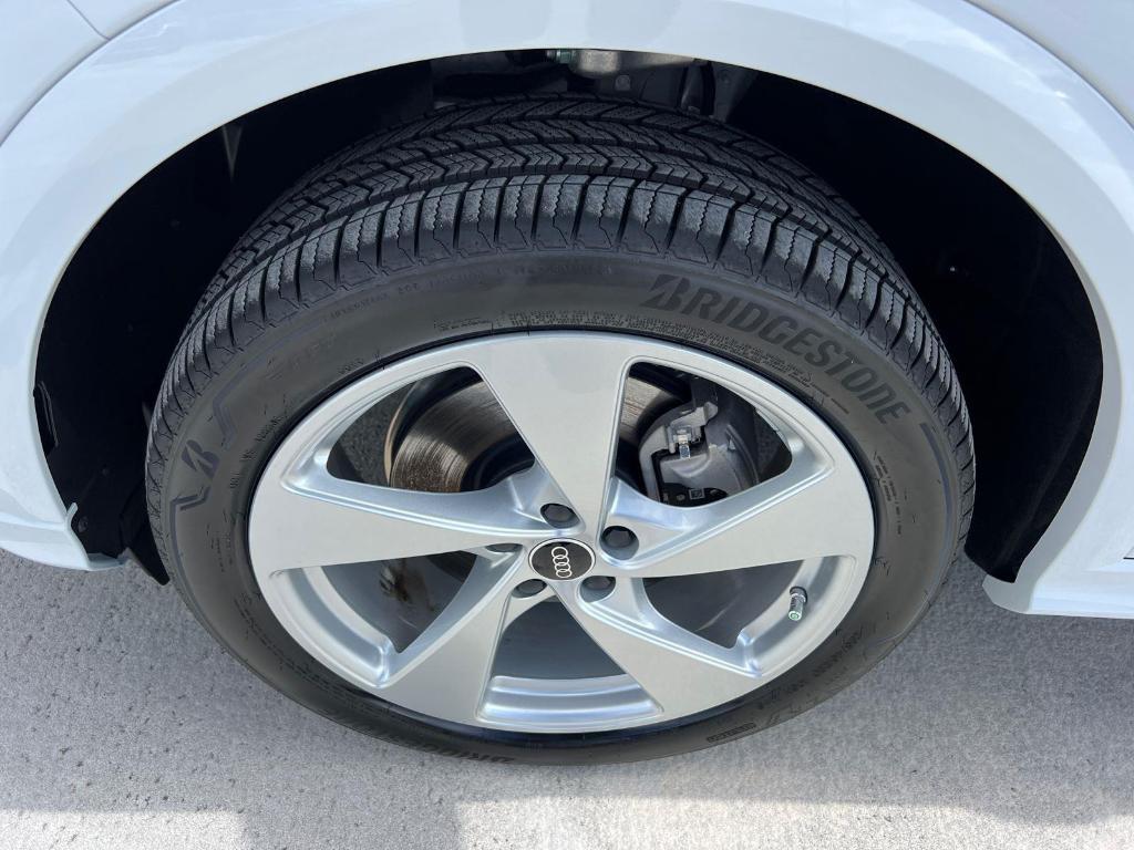 new 2025 Audi Q5 car, priced at $61,390