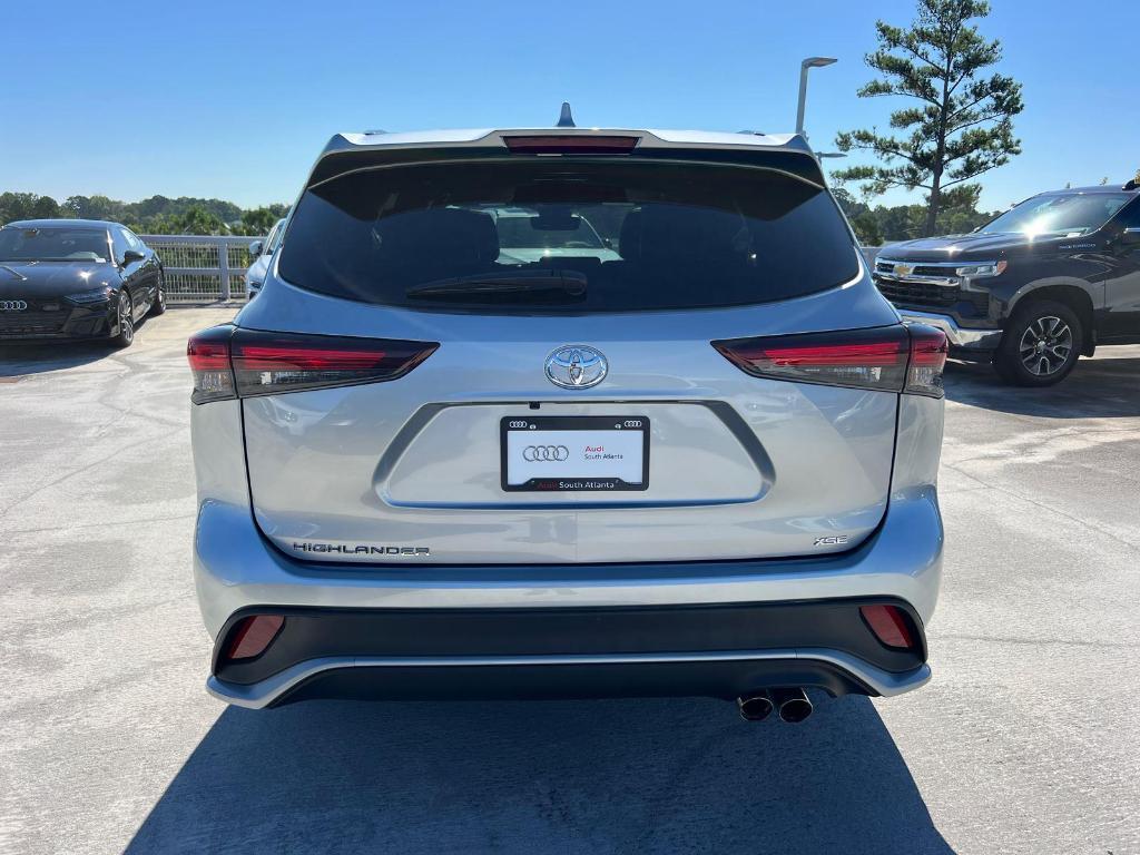 used 2024 Toyota Highlander car, priced at $42,985