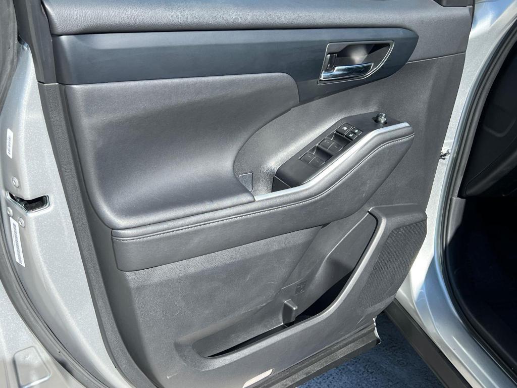 used 2024 Toyota Highlander car, priced at $42,985