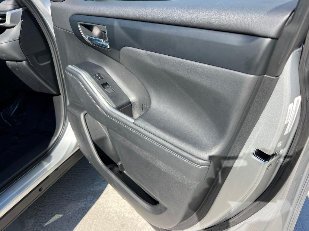 used 2024 Toyota Highlander car, priced at $42,985