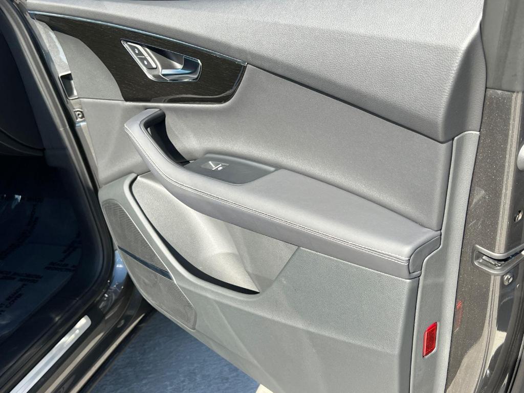 used 2025 Audi Q7 car, priced at $53,995