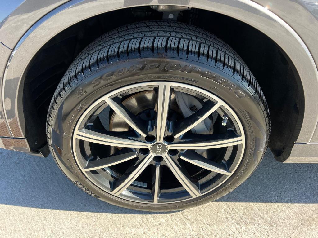used 2025 Audi Q7 car, priced at $53,995