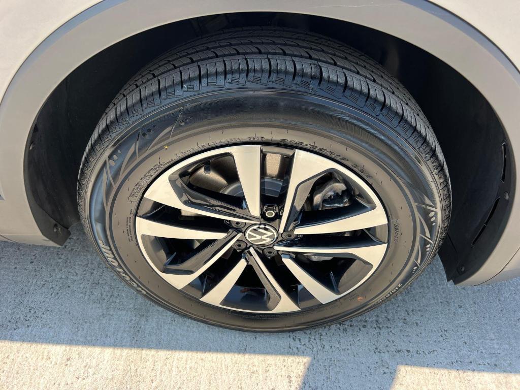 used 2024 Volkswagen Tiguan car, priced at $25,885
