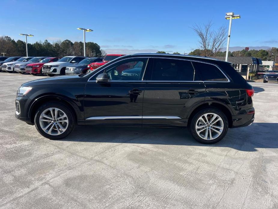 new 2025 Audi Q7 car, priced at $62,730