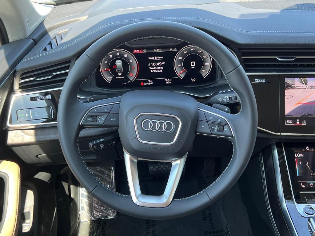 new 2025 Audi Q7 car, priced at $75,250
